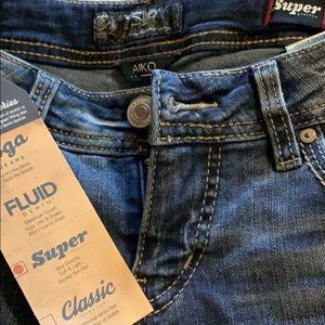 Silver Aiko mid-flare